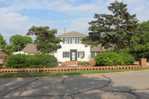 6/29 3 Bedrooms * Large Lot * Close to Alva Schools * Income Potential * Large Backyard