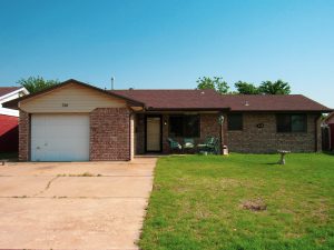 9/18 NICE BRICK HOME * 3 BEDROOM * ENID OKLAHOMA