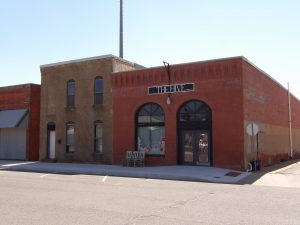 Store Front Just Off Main Hennessey OK