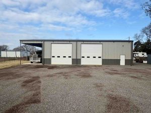 BUILT IN 2023 * 40’X60’ STEEL SHOP * CARRIER OKLAHOMA