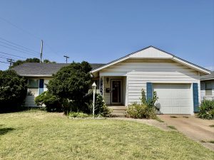 9/22 2106 N. Quincy in Enid, Oklahoma