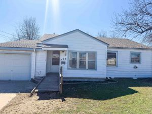 9/15 3 BED-1 BATH- HOME * ENID OK