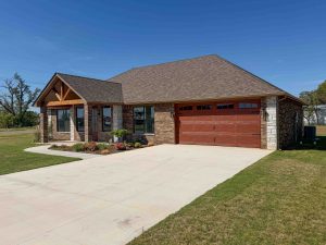 310 E APACHE ST, MEDFORD OK